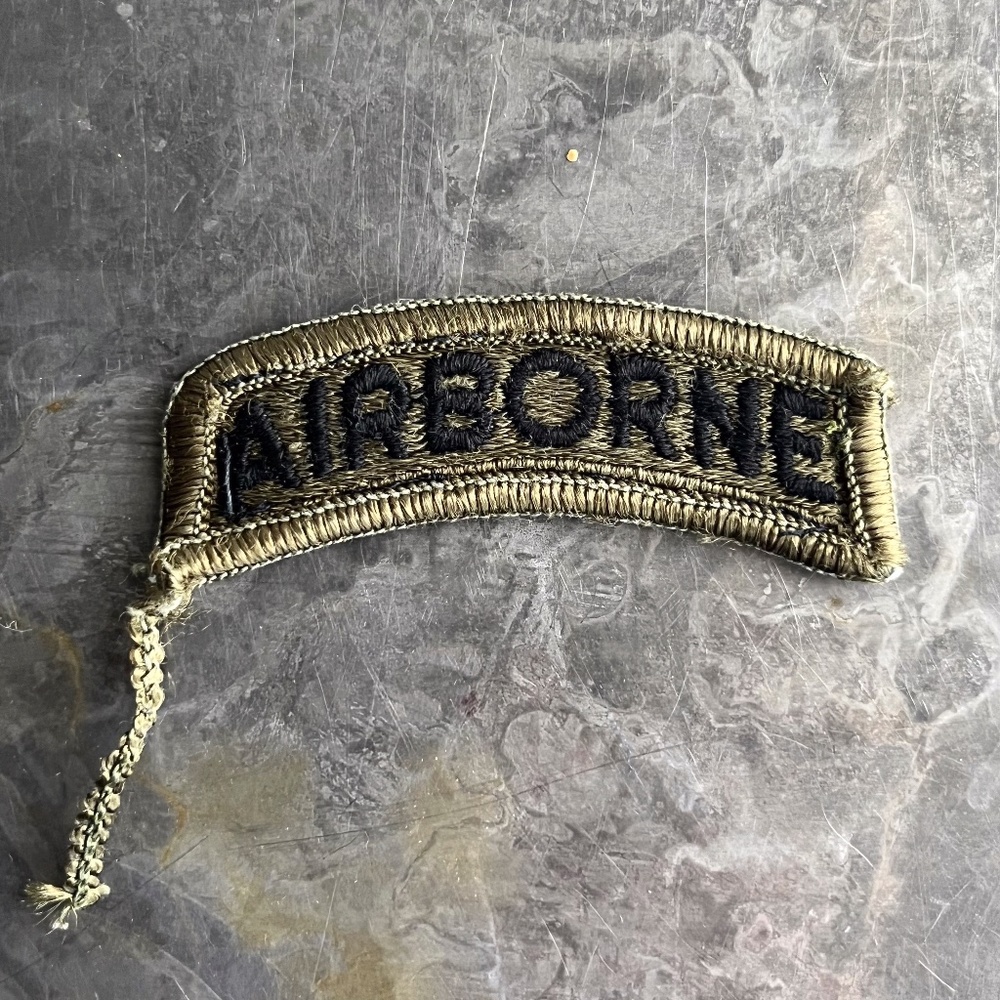 AIRBORNE fully embroidered arch patch, vintage